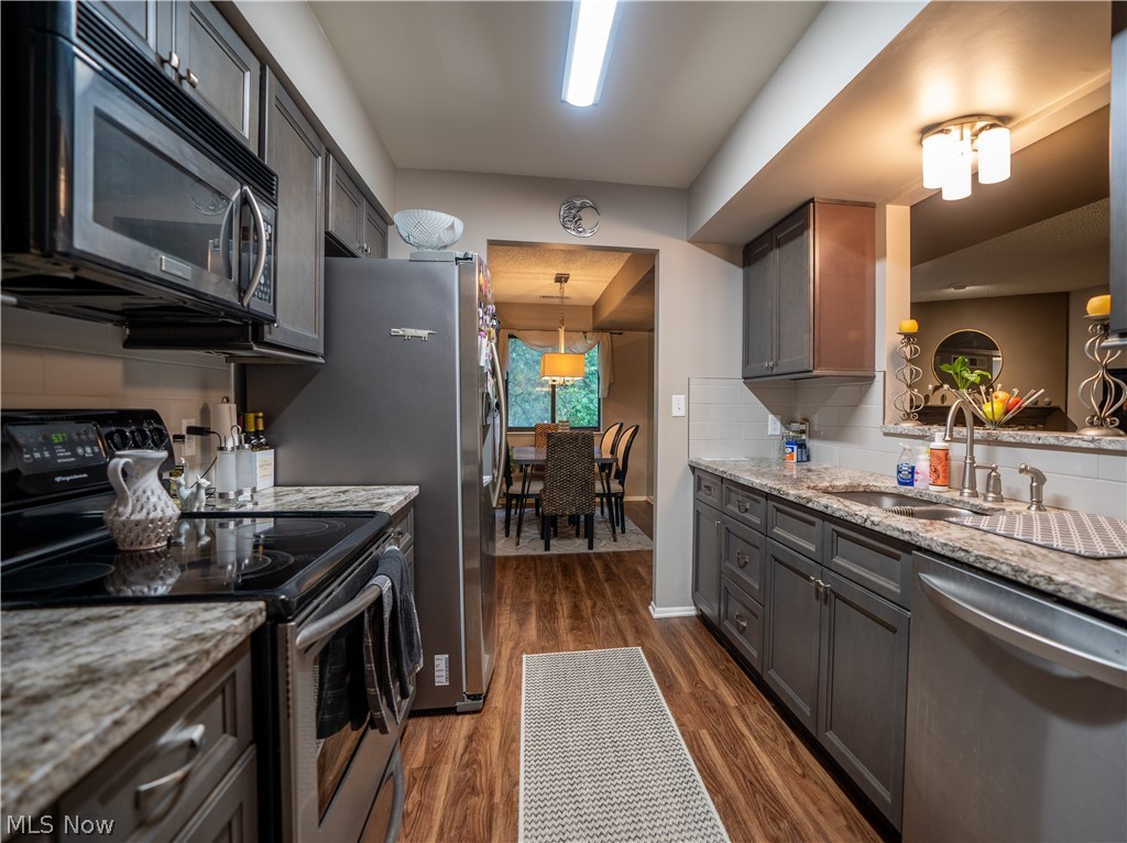 Hampton Woods - Residential