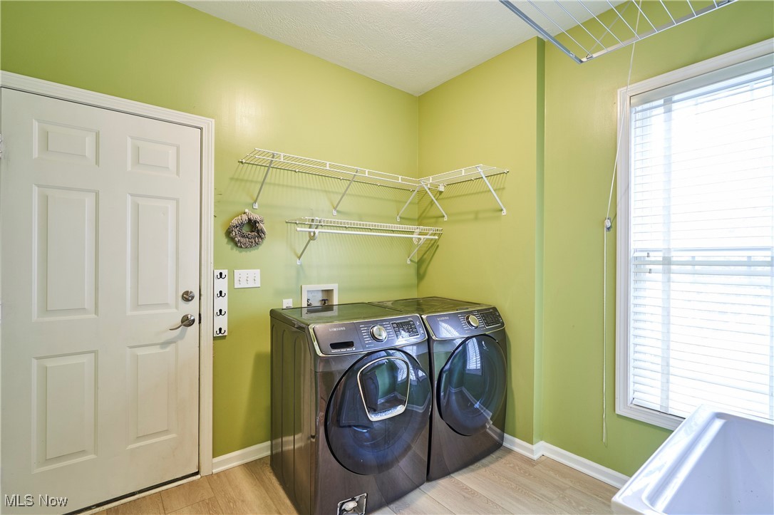 Cuyahoga Falls, Ohio 44223, United States, 4 Bedrooms Bedrooms, ,3 BathroomsBathrooms,Residential,Active,155934