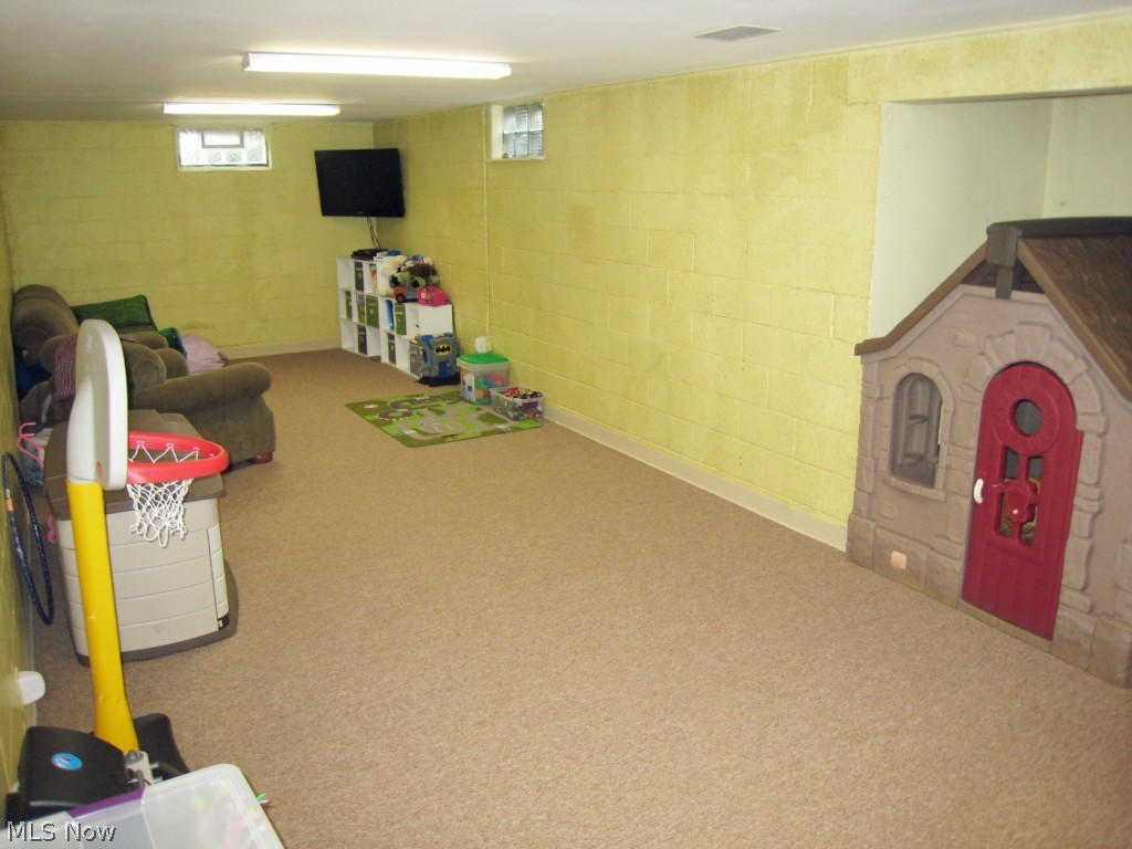 LEWIS ALLOTMENT - Residential