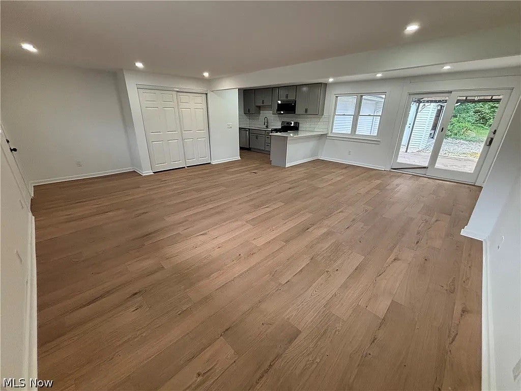 27107 Lynn Drive