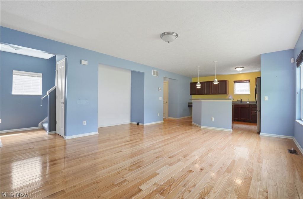 Photo of 182 Elizabeth Parkway, Akron, OH 44304 (MLS # 5208982)