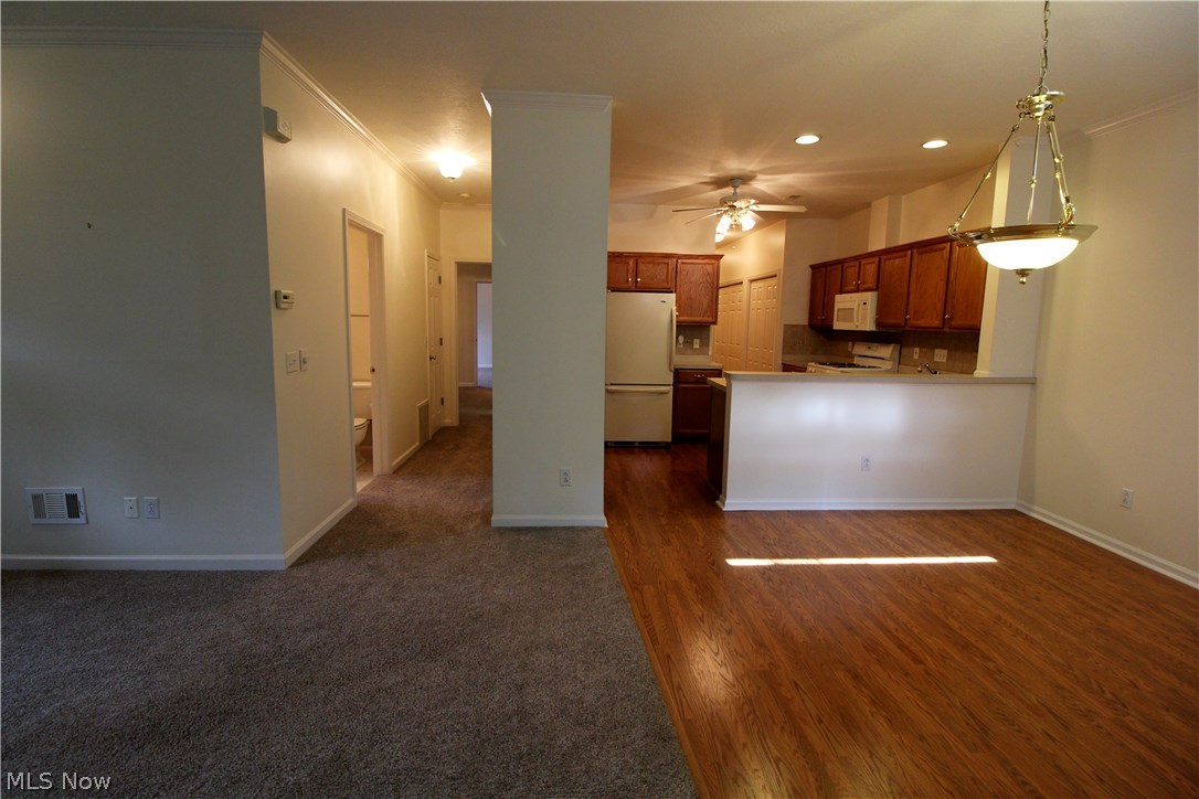 Cross Creek Condo - Residential