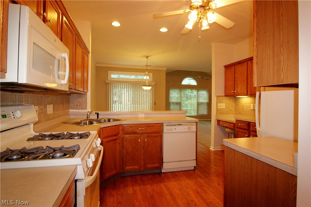 Cross Creek Condo - Residential