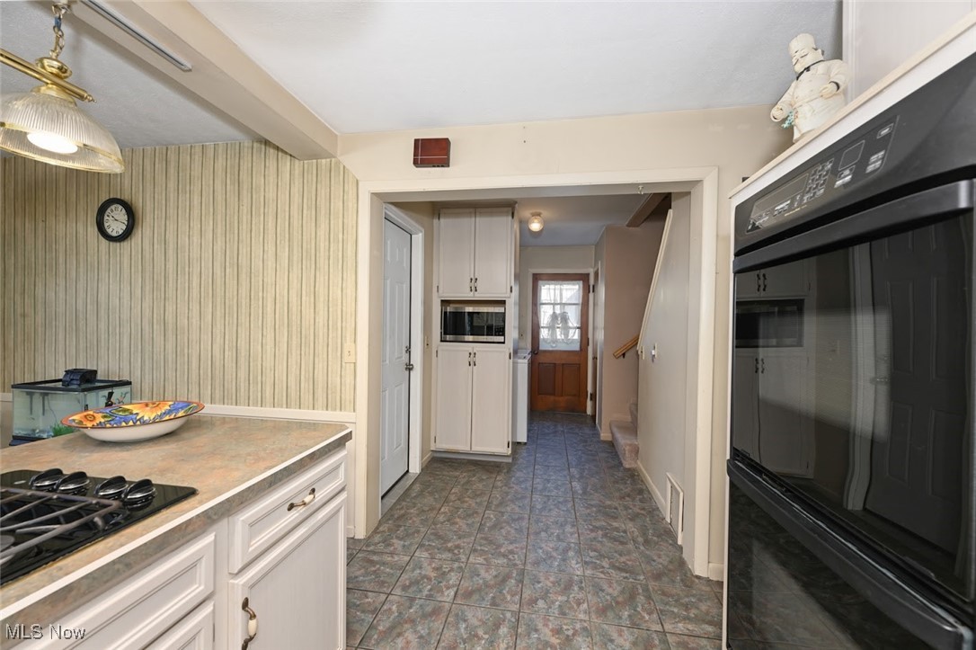 145 Edgewood Drive, Berea, Ohio image 10