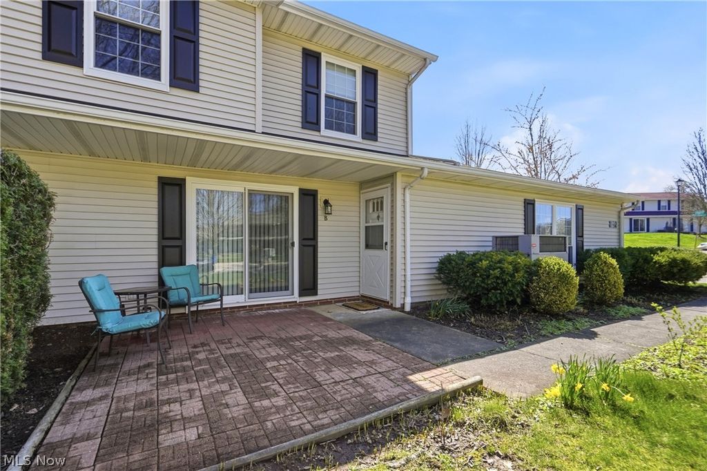 Photo of 2591 Jefferson Place #B, Stow, OH 44224 (MLS # 5199917)