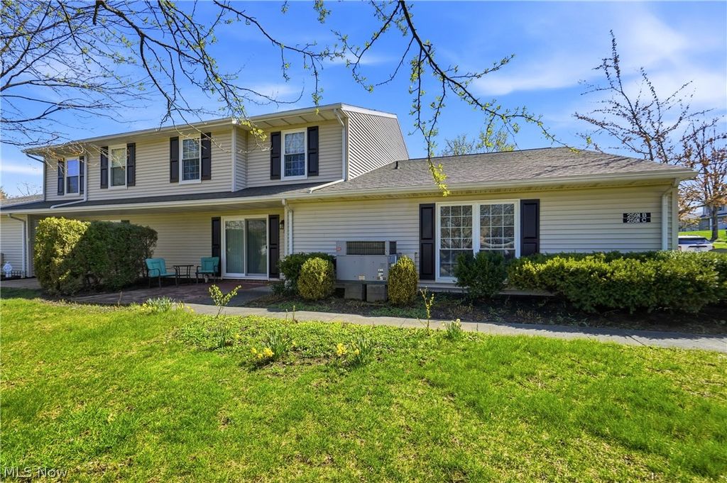 Photo of 2591 Jefferson Place #B, Stow, OH 44224 (MLS # 5199917)