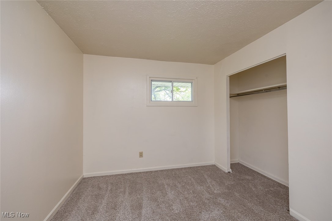 2375 E 42nd St, Lorain, Ohio image 16