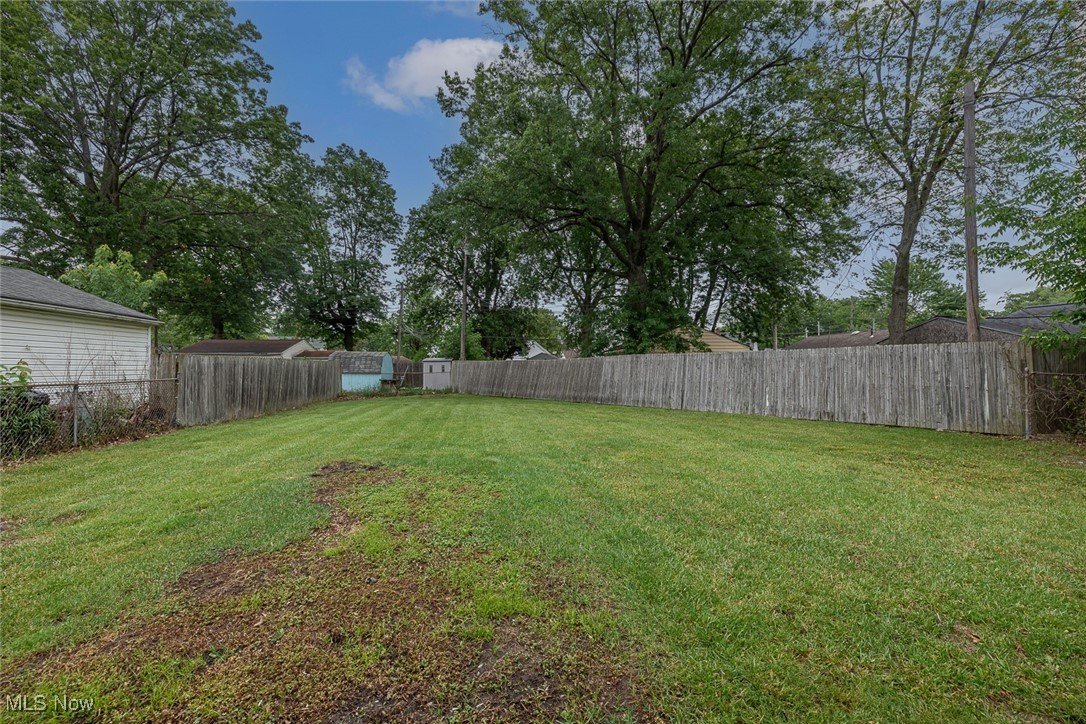 2375 E 42nd St, Lorain, Ohio image 22