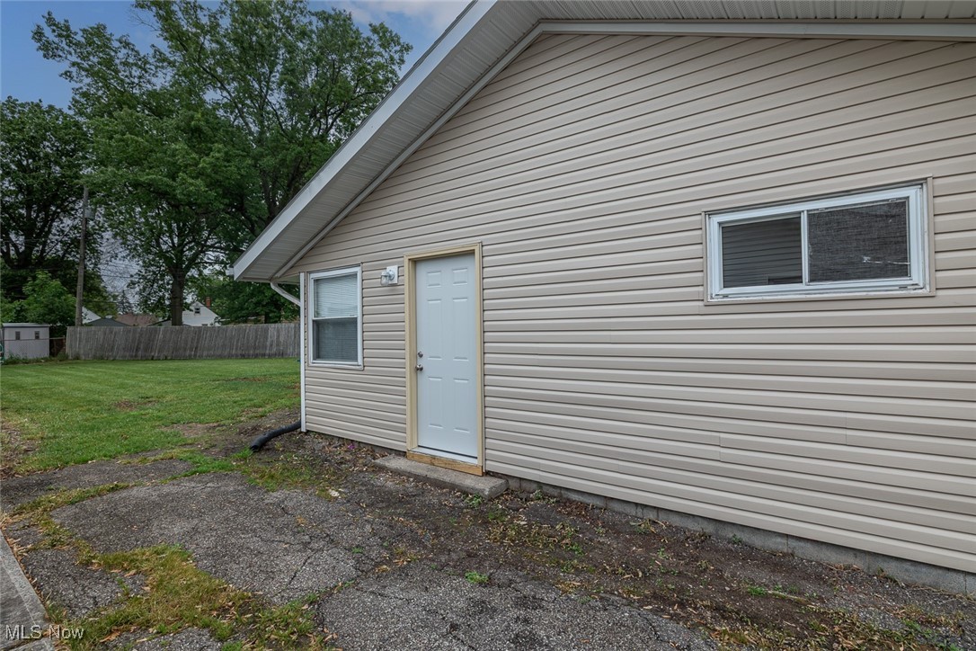 2375 E 42nd St, Lorain, Ohio image 20