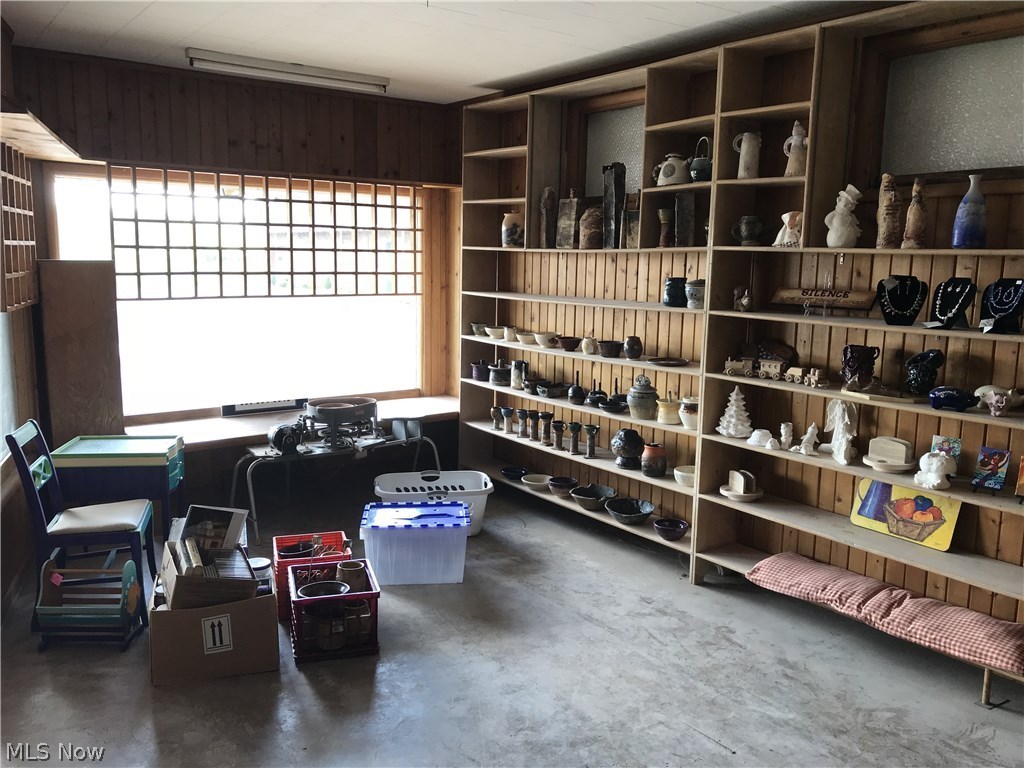 Village/Sugarcreek - Commercial Sale