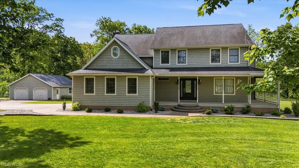 Photo of 911 Moody Ridge Road RD, Belpre, OH 45714 (MLS # 5210853)