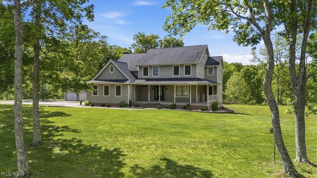 Photo of 911 Moody Ridge Road RD, Belpre, OH 45714 (MLS # 5210853)