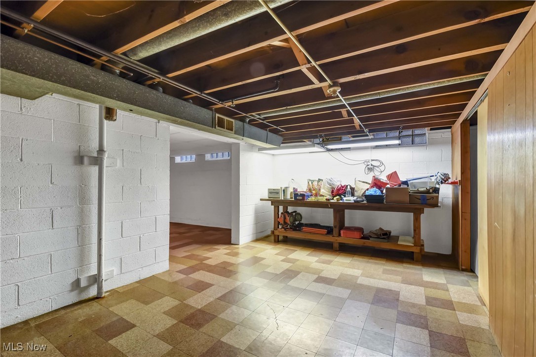 2800 Augustine Drive, Parma, Ohio image 22