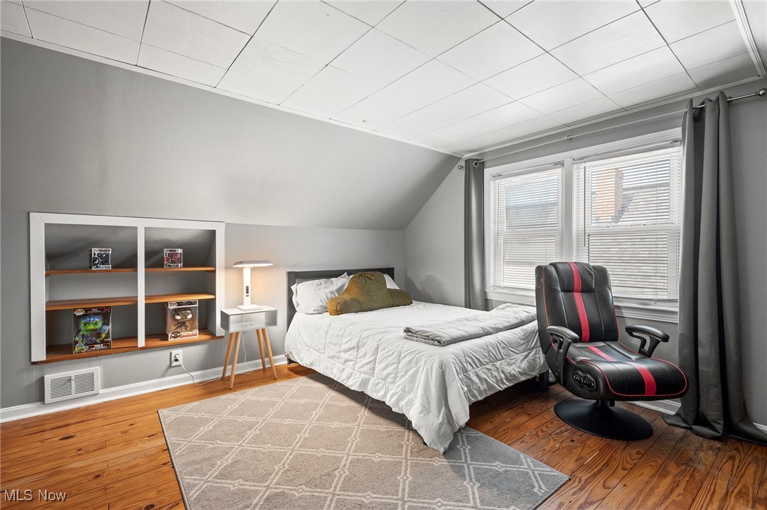 Cleveland, Ohio 44135, United States, 3 Bedrooms Bedrooms, ,1 BathroomBathrooms,Residential,Contingent,145080