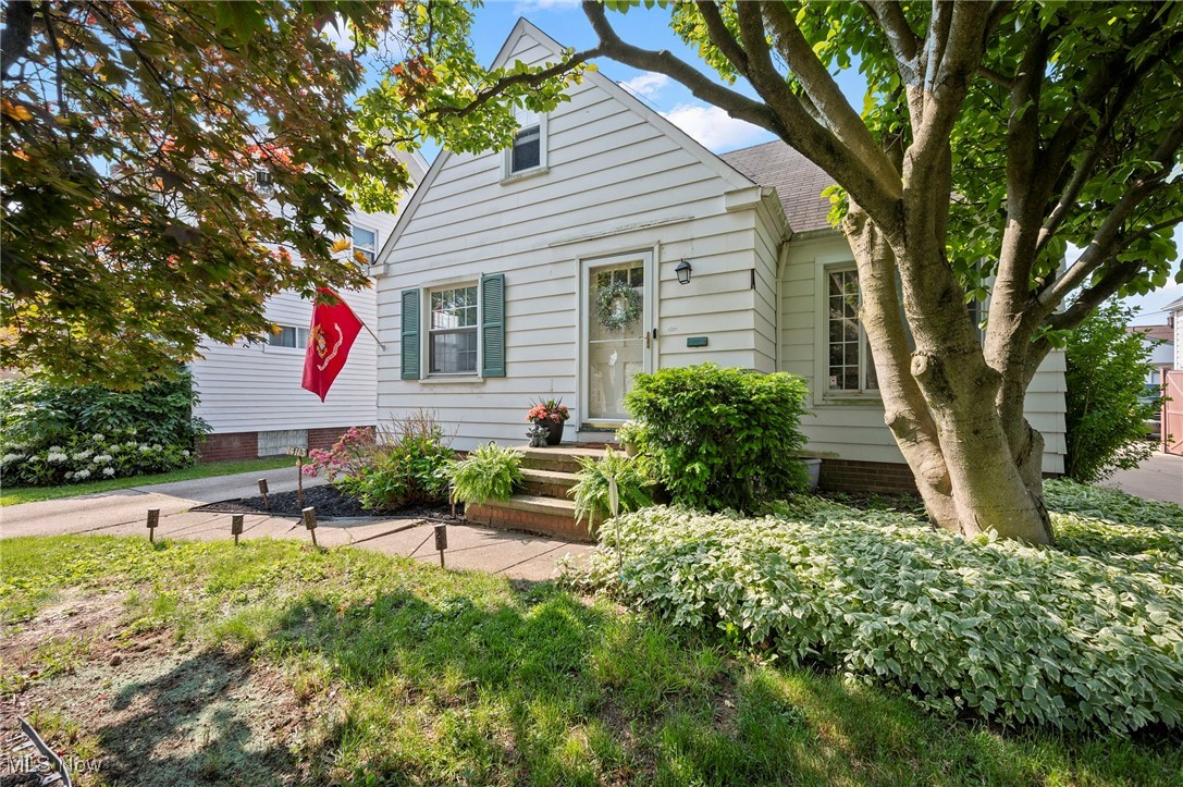 Cleveland, Ohio 44135, United States, 3 Bedrooms Bedrooms, ,1 BathroomBathrooms,Residential,Contingent,145080