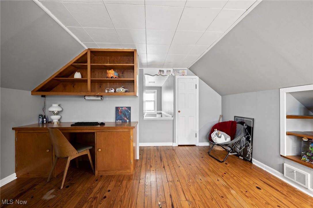 Cleveland, Ohio 44135, United States, 3 Bedrooms Bedrooms, ,1 BathroomBathrooms,Residential,Contingent,145080