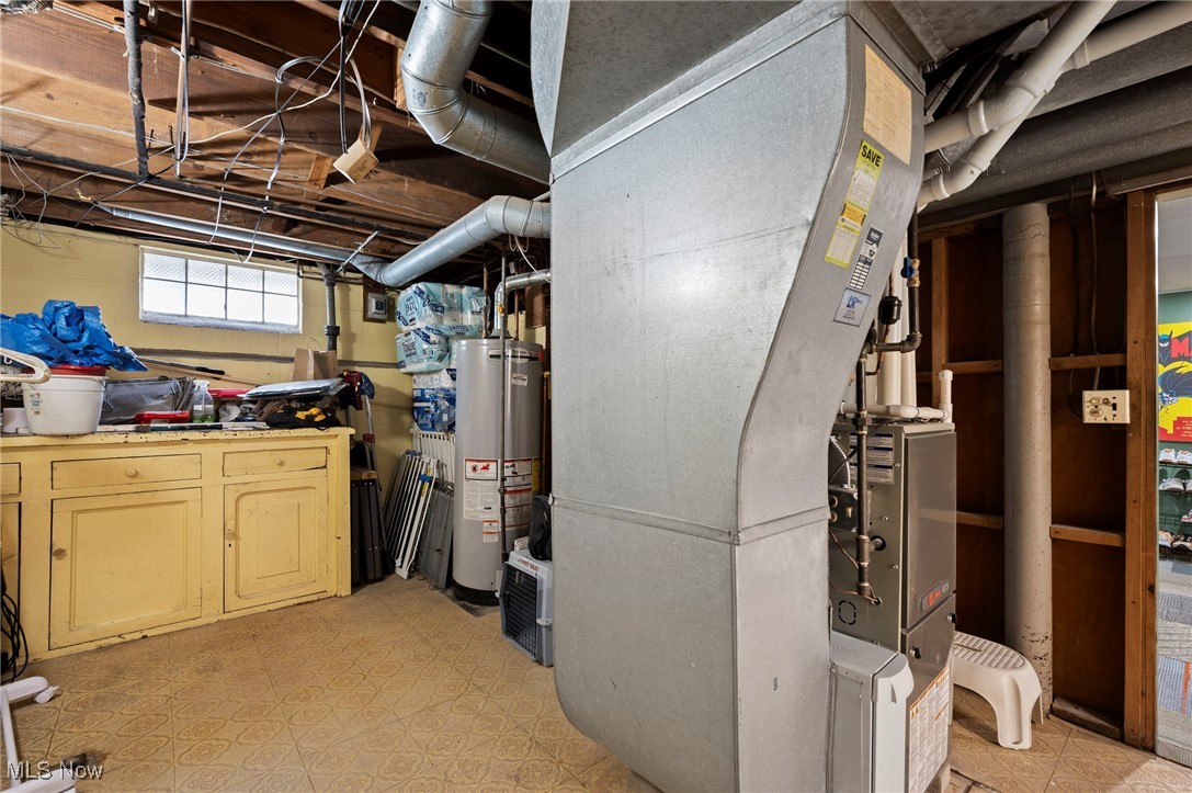 Cleveland, Ohio 44135, United States, 3 Bedrooms Bedrooms, ,1 BathroomBathrooms,Residential,Contingent,145080