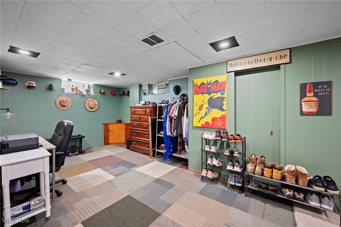 Cleveland, Ohio 44135, United States, 3 Bedrooms Bedrooms, ,1 BathroomBathrooms,Residential,Contingent,145080