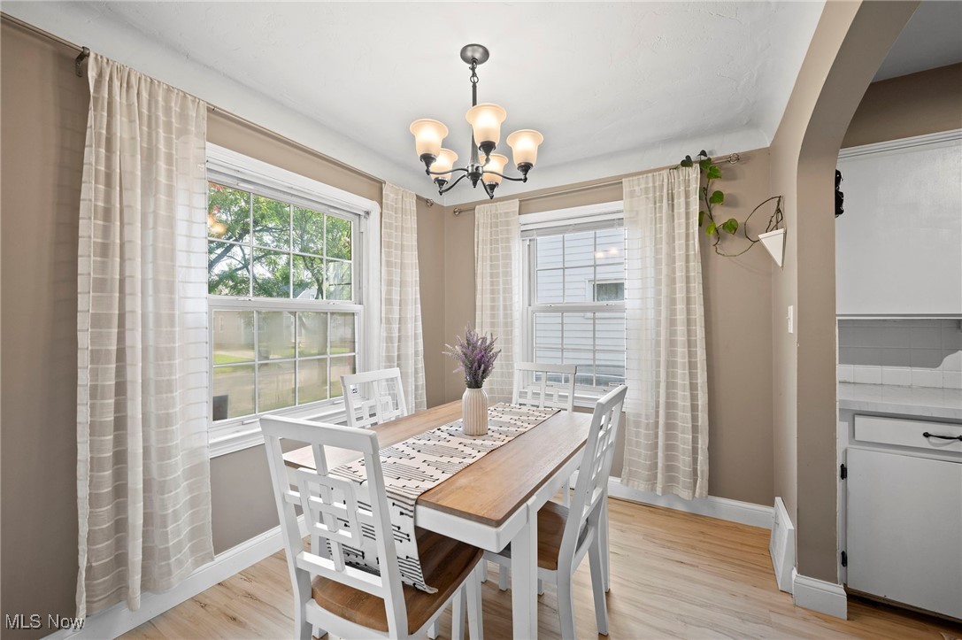 Cleveland, Ohio 44135, United States, 3 Bedrooms Bedrooms, ,1 BathroomBathrooms,Residential,Contingent,145080