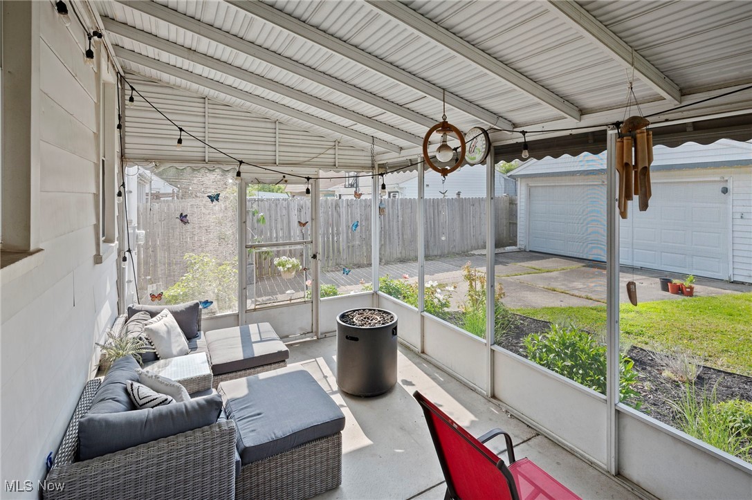 Cleveland, Ohio 44135, United States, 3 Bedrooms Bedrooms, ,1 BathroomBathrooms,Residential,Contingent,145080