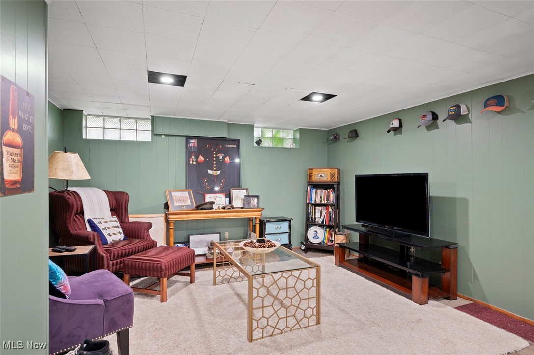 Cleveland, Ohio 44135, United States, 3 Bedrooms Bedrooms, ,1 BathroomBathrooms,Residential,Contingent,145080