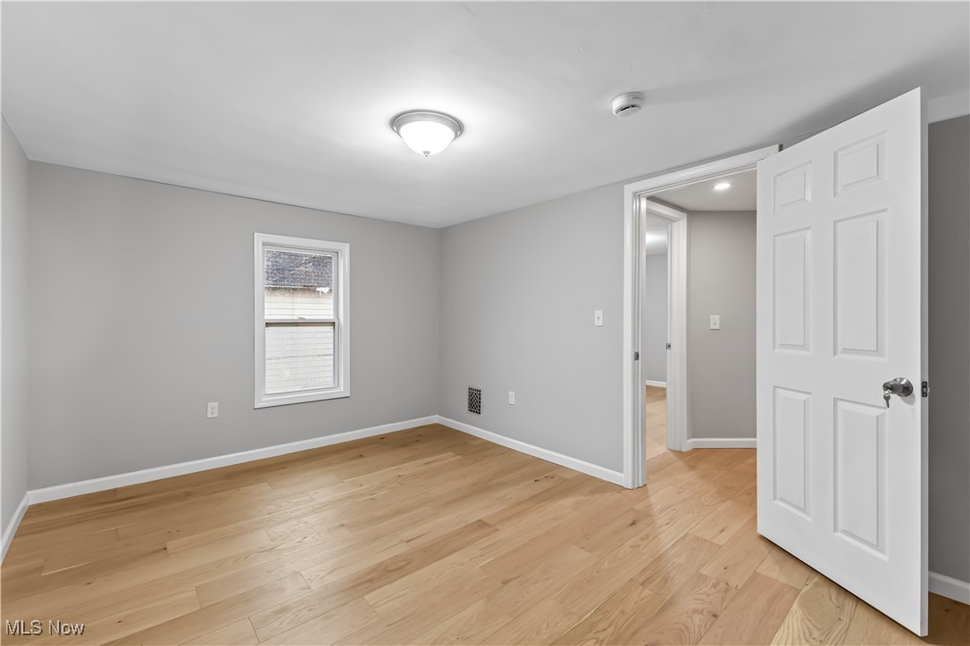 2424 Wilcox Street, Youngstown, Ohio image 15