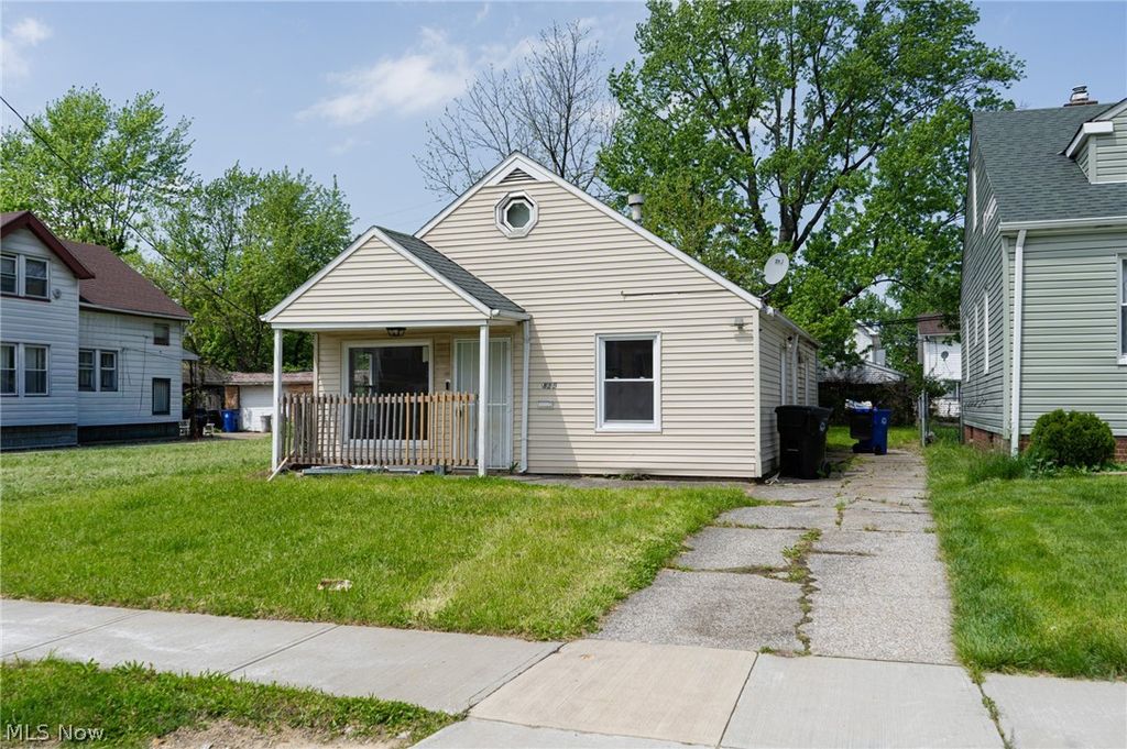 Photo of 11825 Avon Avenue, Cleveland, OH 44105 (MLS # 5208558)