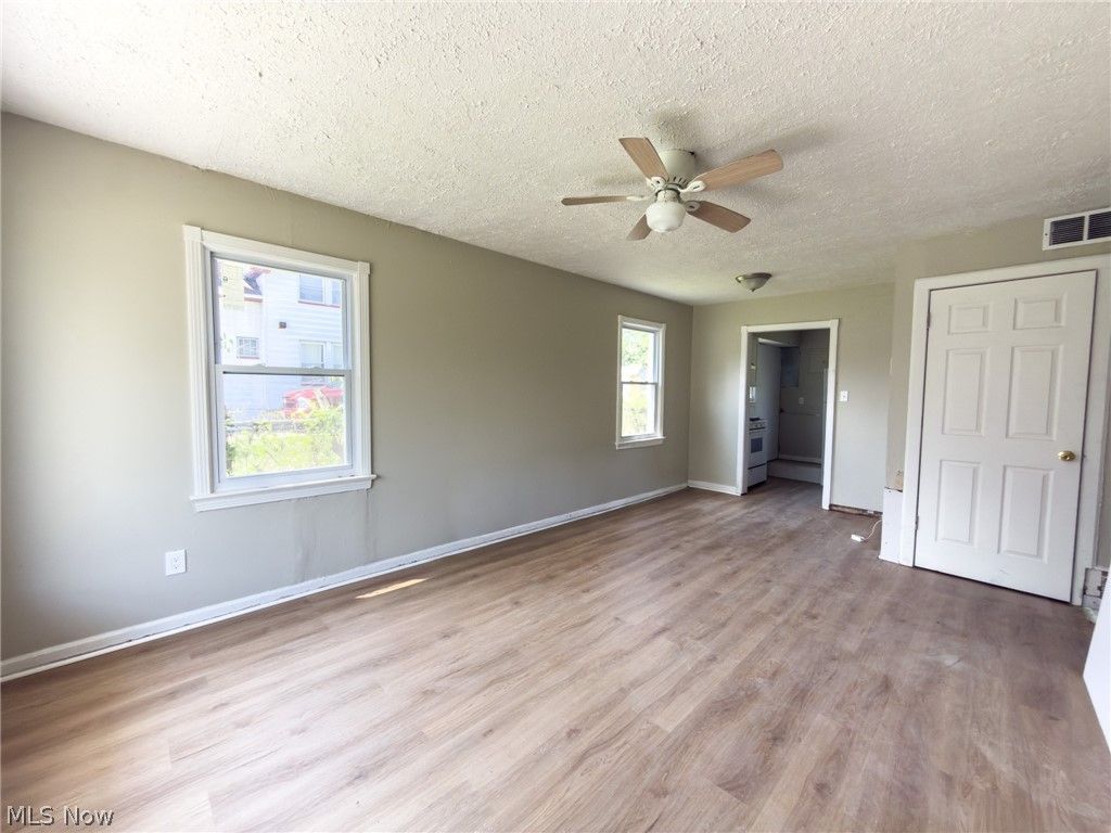 Photo of 11825 Avon Avenue, Cleveland, OH 44105 (MLS # 5208558)