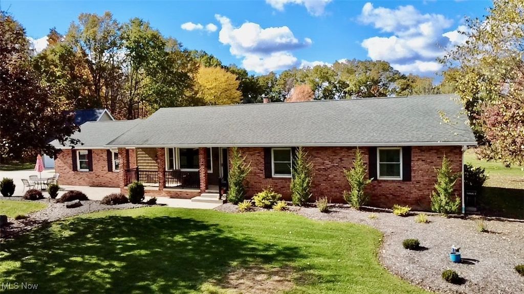 Photo of 5176 Sullivan Road, Hudson, OH 44236 (MLS # 5167989)