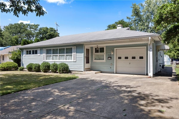 9298 NEWKIRK DR, CLEVELAND, OH 44130 - Image 2dda3d6befea00a61c0703018262c191/2728532
