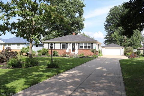 Homes For Sale - 8627 Big Creek Parkway Pkwy<br/> Cuyahoga County, Strongsville, OH 44149