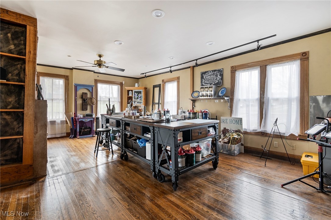 Green Village - Commercial Sale