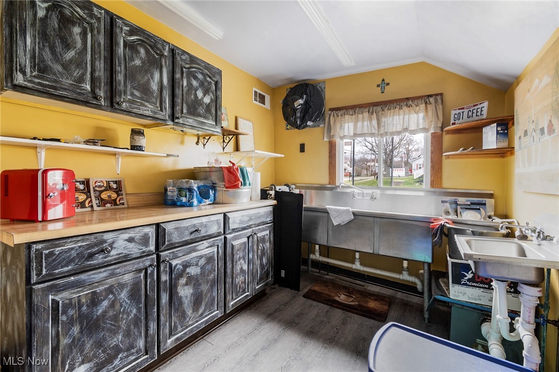 Green Village - Commercial Sale