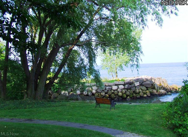 Bratenahl Place - Residential