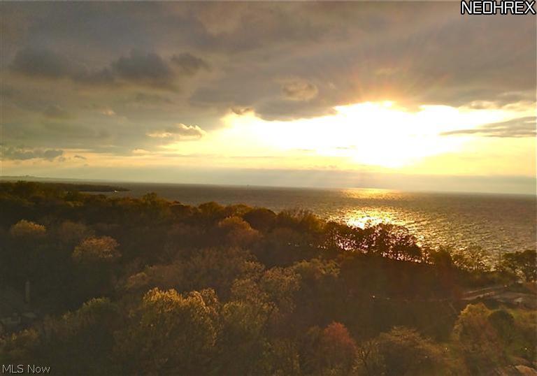 Bratenahl Place - Residential