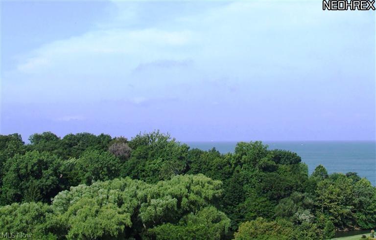 Bratenahl Place - Residential