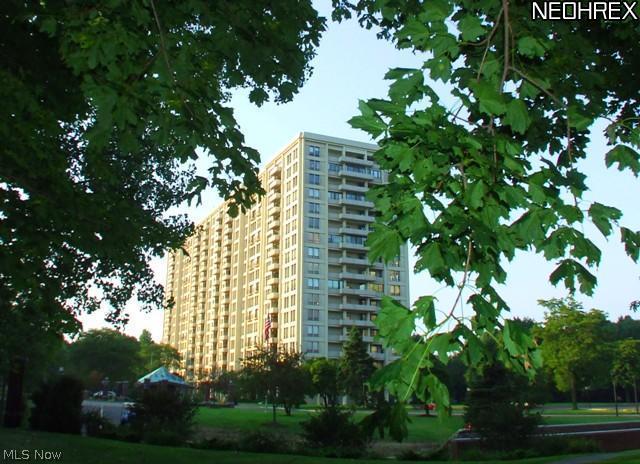 Bratenahl Place - Residential