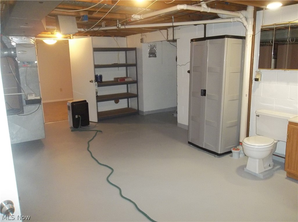 Menloughwood Drive - Residential