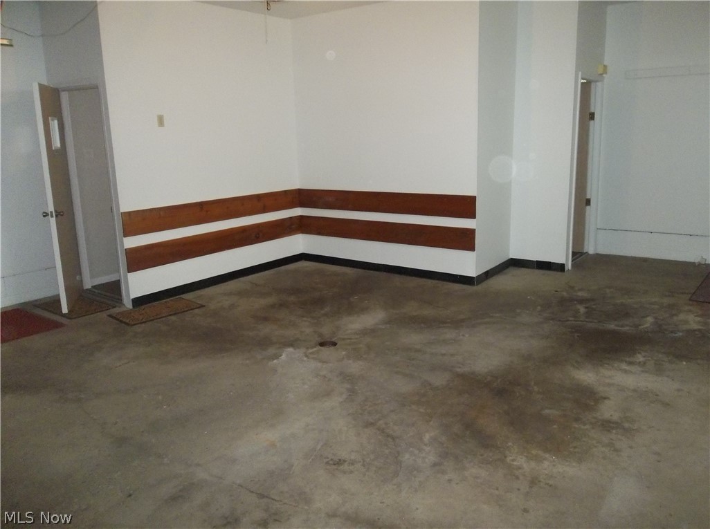 Menloughwood Drive - Residential