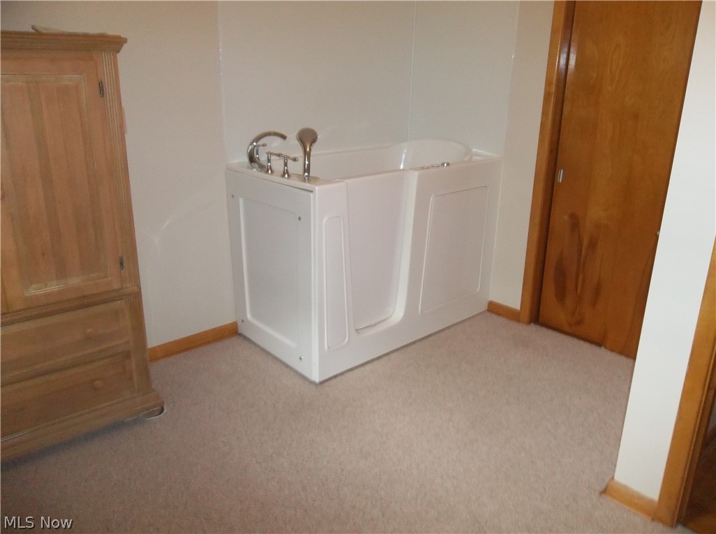 Menloughwood Drive - Residential