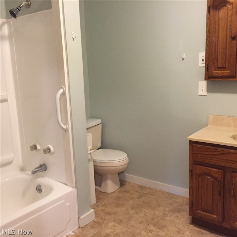 Lakewood Sub/J W Hanbys - Residential Lease