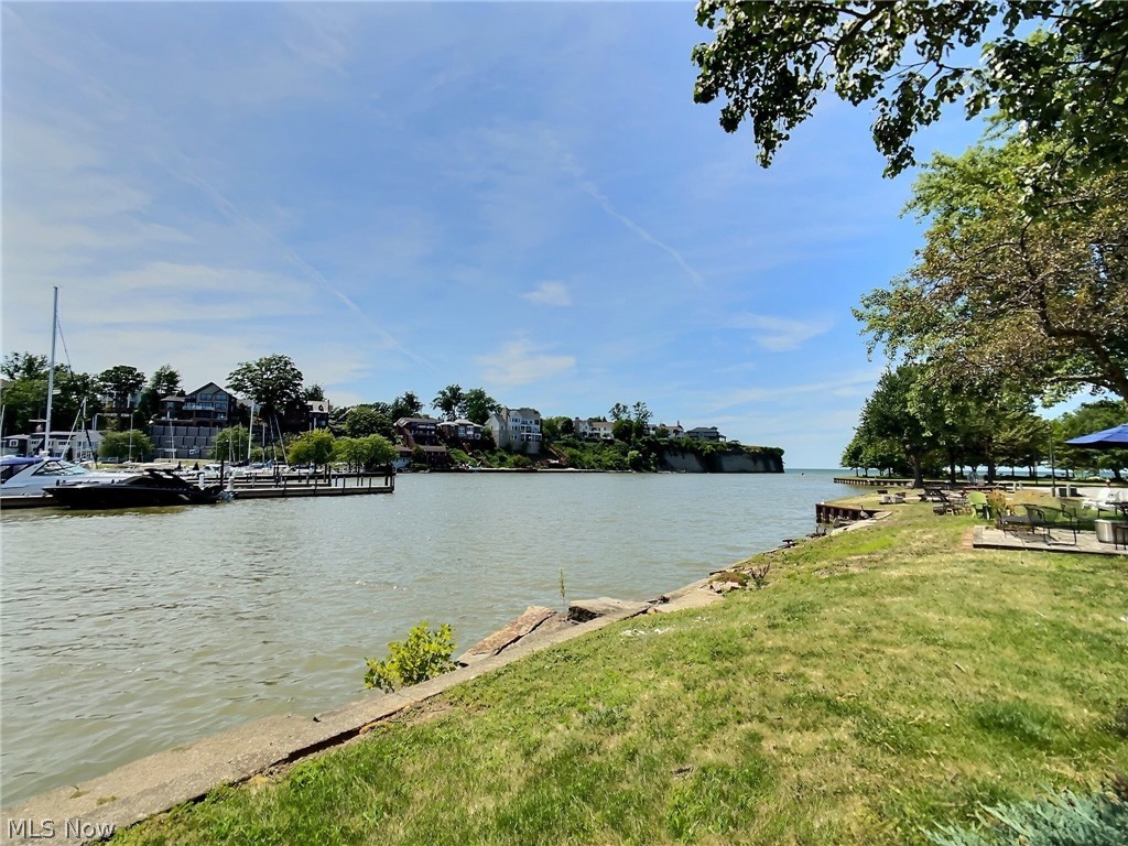 Clifton Lagoons - Residential