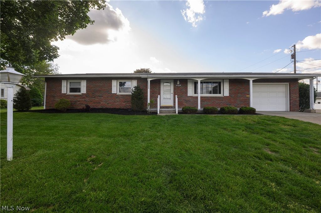 Photo of 804 4th Street SE, New Philadelphia, OH 44663 (MLS # 5210383)
