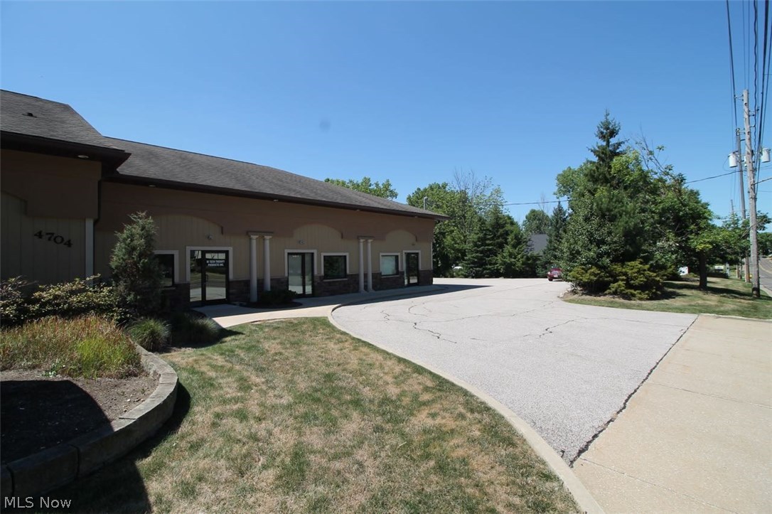 Meadowbrook Lake - Commercial Lease
