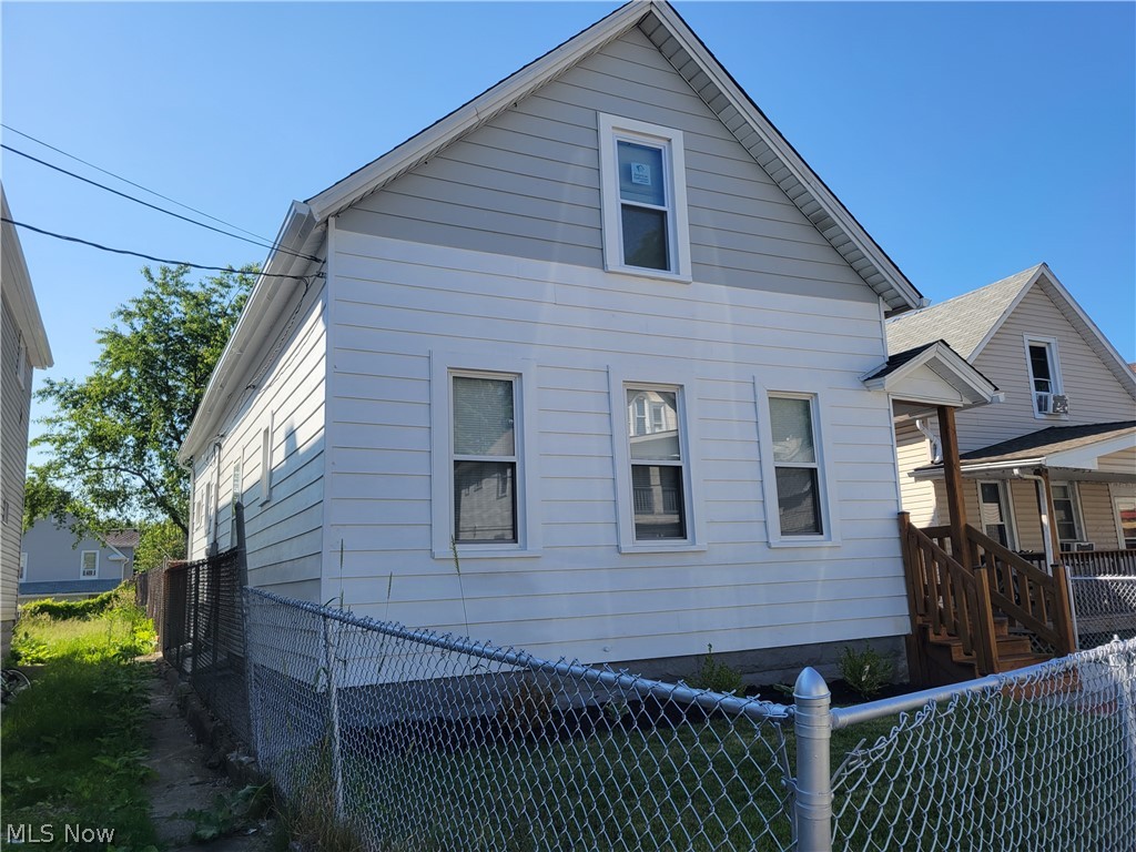 3594 W 60th Street