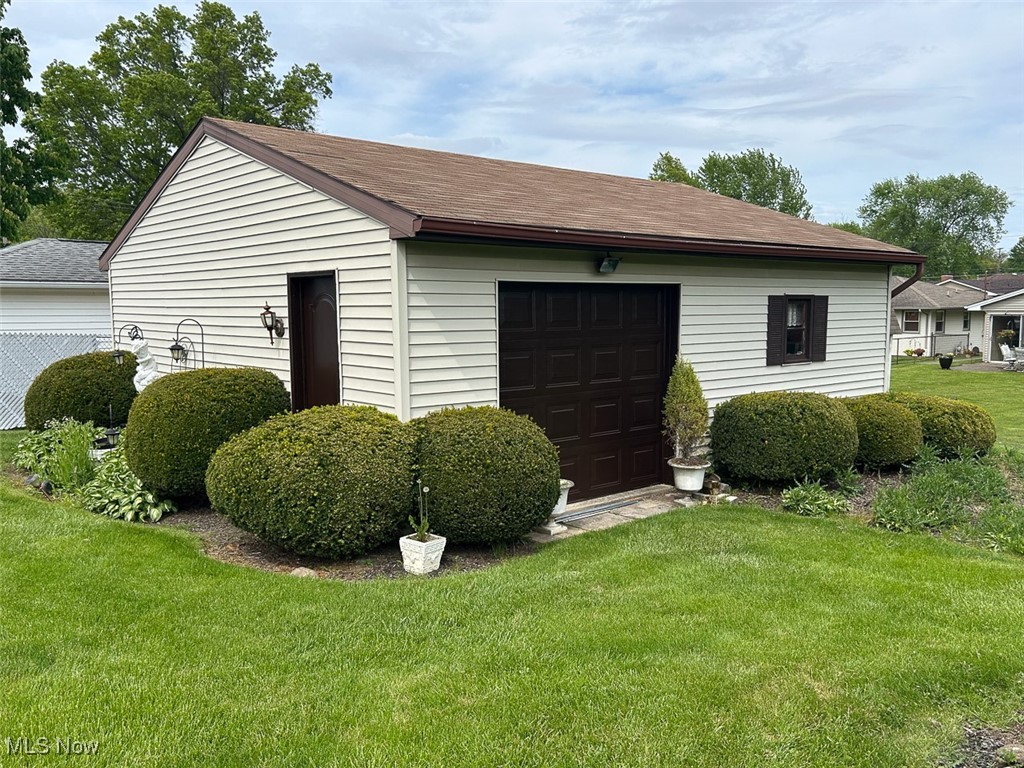 6074 Frontier Drive, Youngstown, Ohio image 6