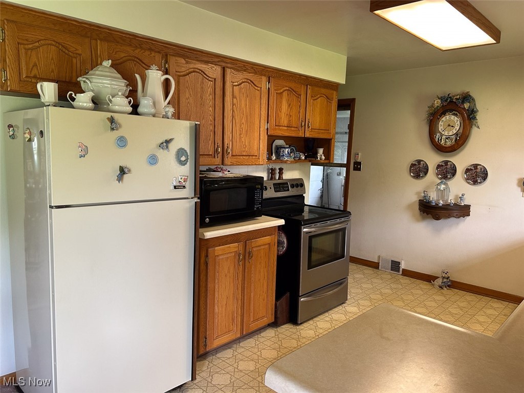 6074 Frontier Drive, Youngstown, Ohio image 10