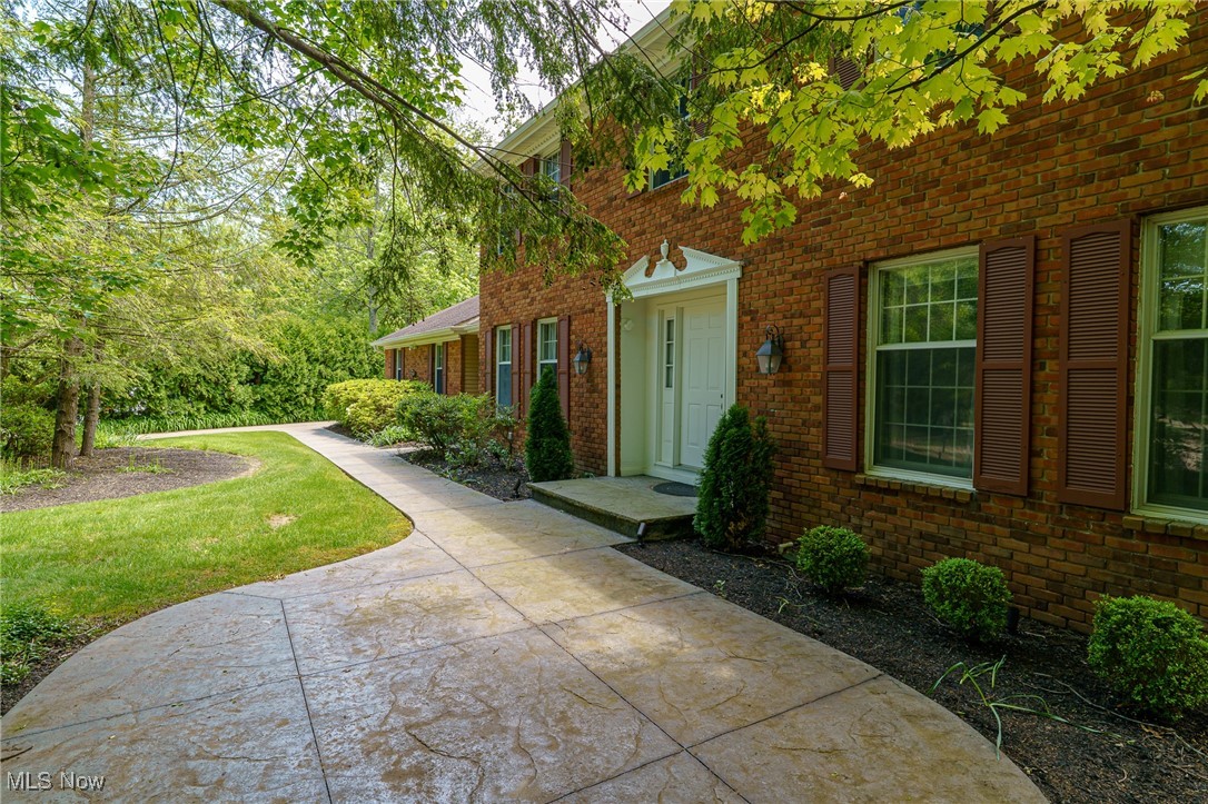 9409 Kings Court
