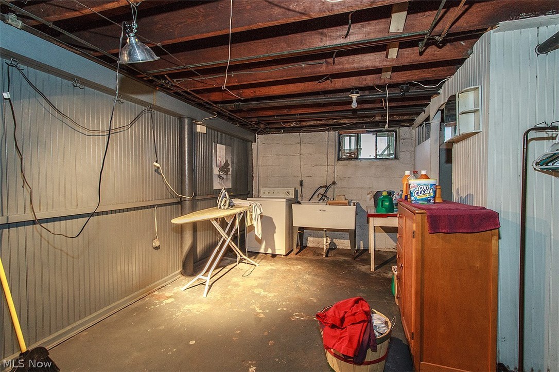 McKees 1st W 1/2 - Residential