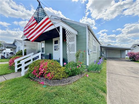 Photo of 805 Pomeroy Pike, Belpre, OH 45714 (MLS # 5217143)